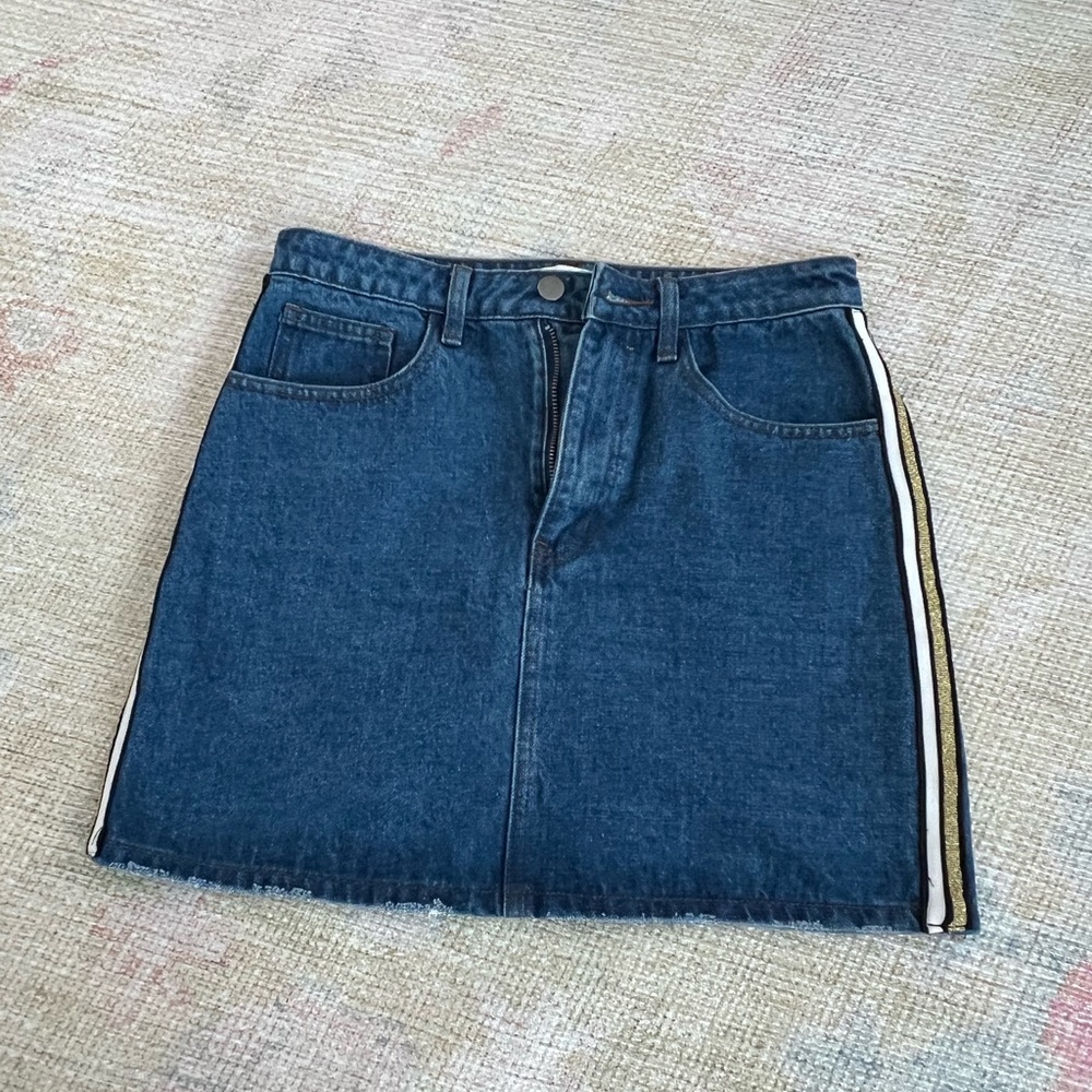 Superdown skirt with side details